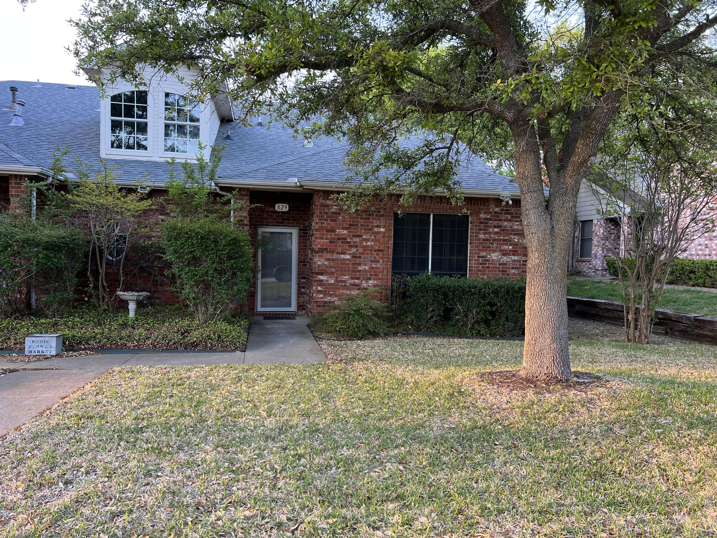 829 Ash Grove Lane